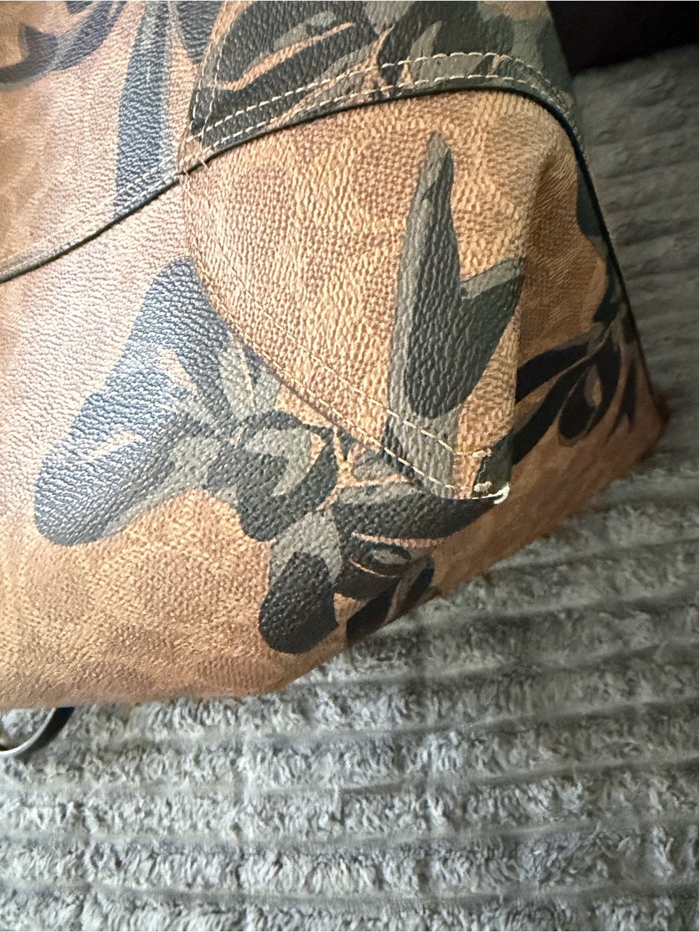Coach Tan and Black Bow Logo Tote with Black Accents - Picture 9 of 10